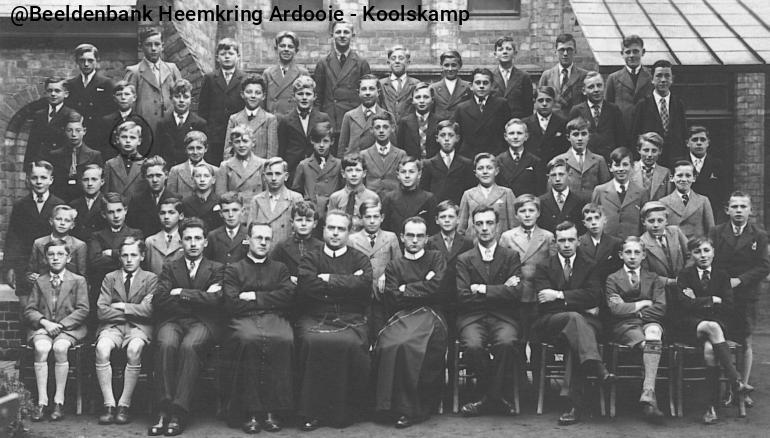 AK203