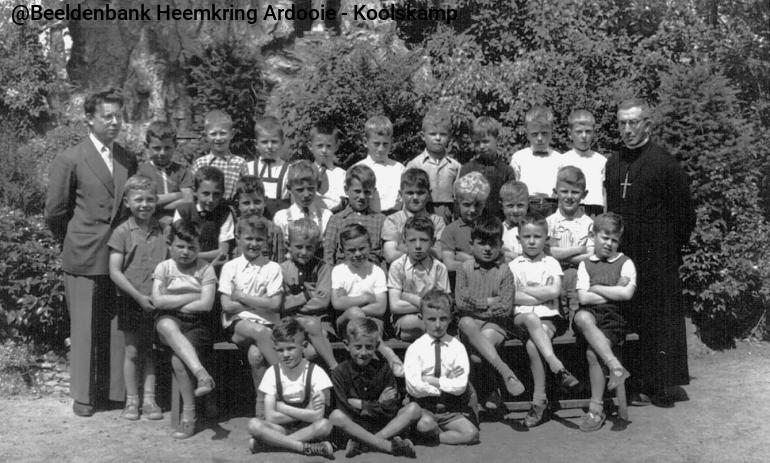 AK573