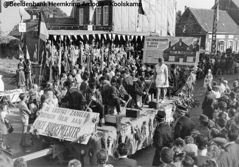 48-de%20lustige%20zangers.jpg 3AC061