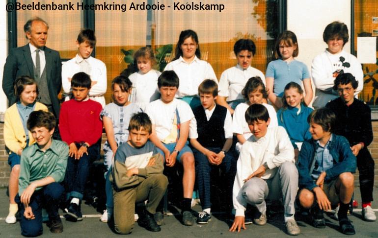 AK042