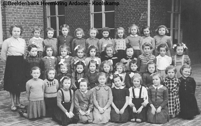 Koolskamp_meisjesschool_001_0.jpg KK048