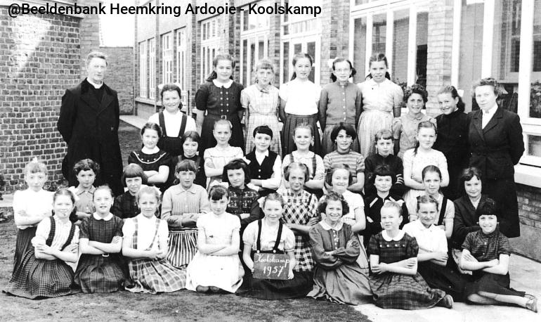 Koolskamp_meisjesschool_1957a_0.jpg KK052