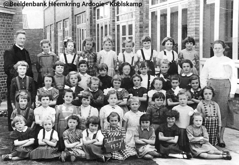 koolskamp-meisjesschool-1957.jpg KK067