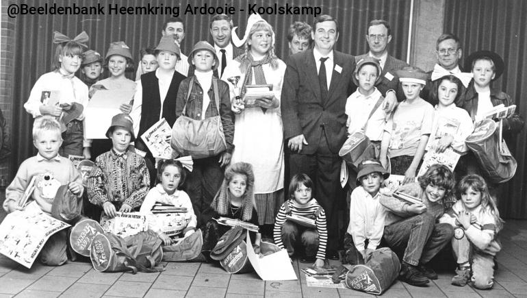 stoet%201989-deelnemertjes%20miniplaybackshow.jpg AG592